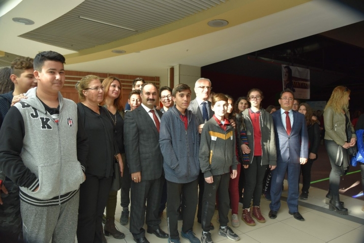 Denizli’de 12 Bin 617 Ortaokul Öğrencisi Sinema İle Buluşuyor