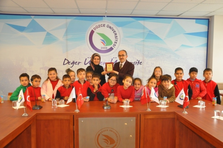 Düzce Işık İlkokulu Öğrencilerinden Düzce Üniversitesi’ne Ziyaret