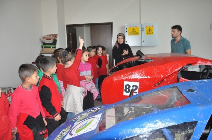 Düzce Işık İlkokulu Öğrencilerinden Düzce Üniversitesi’ne Ziyaret