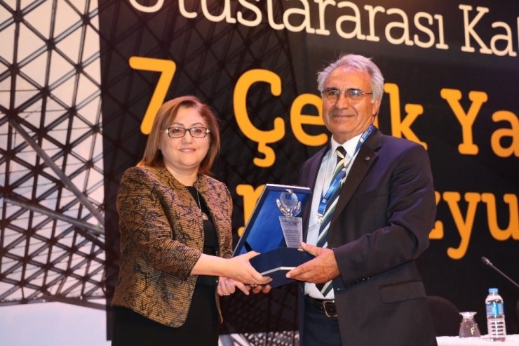 Gaziantep’te 7. Çelik Yapılar Sempozyumu