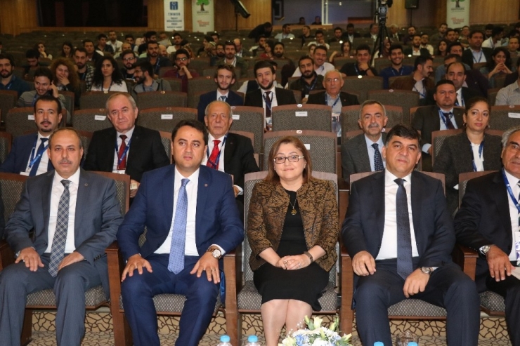 Gaziantep’te 7. Çelik Yapılar Sempozyumu