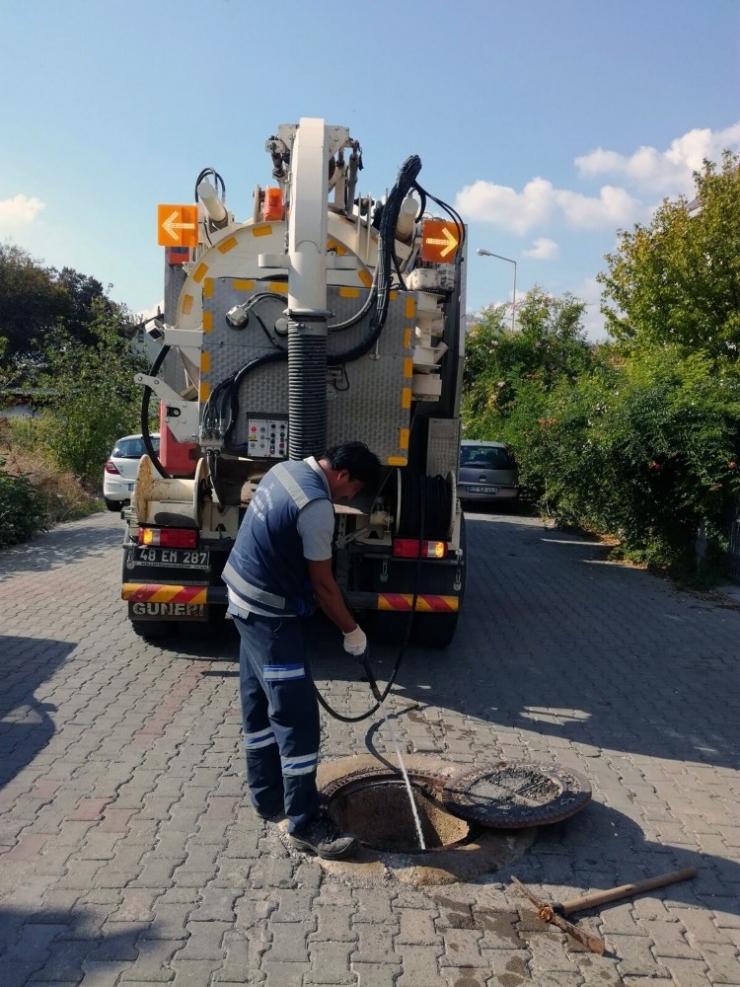 Göcek Kanalizasyon Hatları Temizleniyor