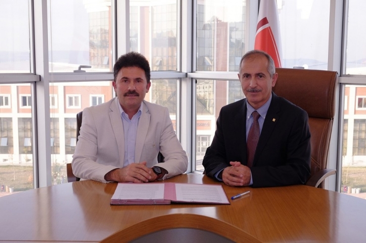 İl Sağlık Müdürlüğü İle Üniversite Arasında Klinik Uygulaması Protokolü İmzalandı