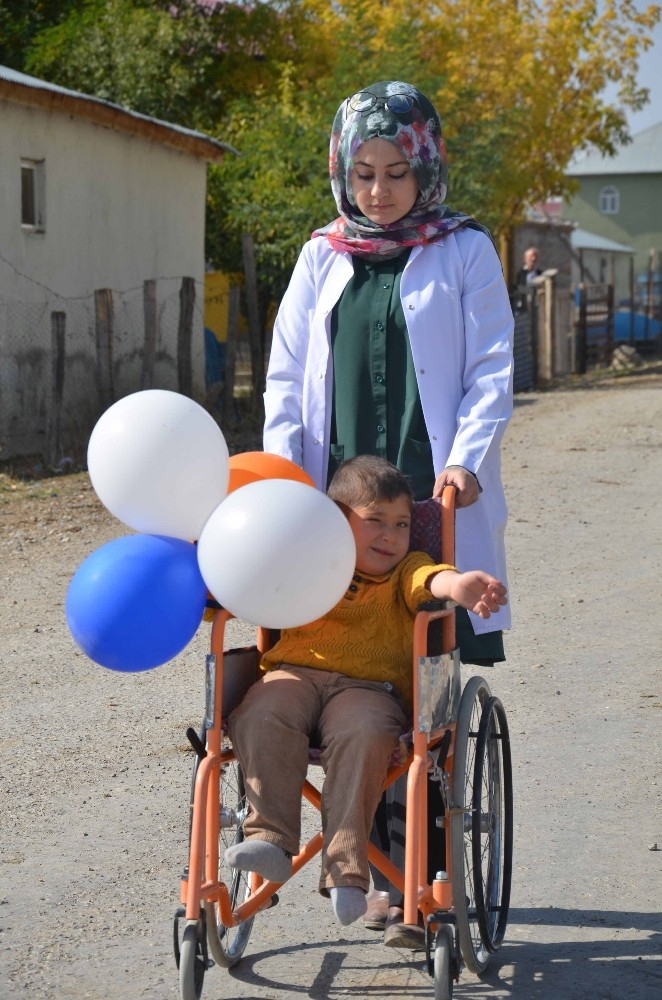 Bedensel Engelli Umut’a Eğitim Desteği