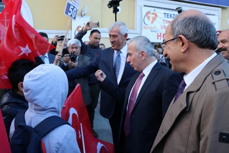 Tekden Cumhuriyet Eğitim Treni Sivas’a Uğurlandı