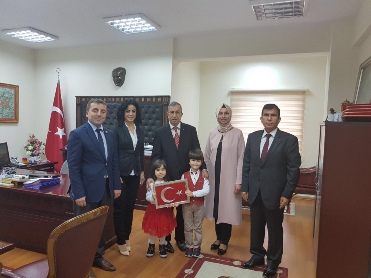 Öğrencilerden Vali Yardımcılarına Ziyaret