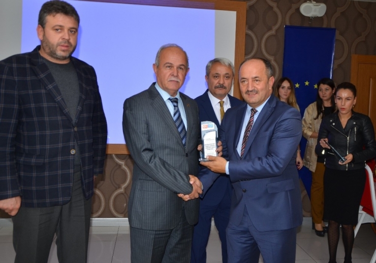 "Bana Bir Şans Ver Projesi” Kapanış Toplantısı