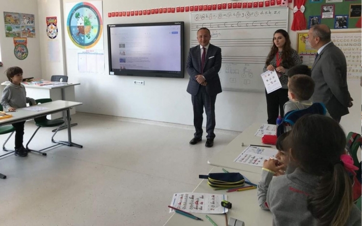 Vali Atik Okul Ve Sağlık Merkezinde İncelemelerde Bulundu