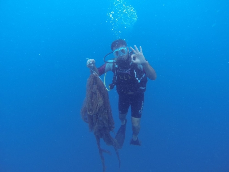 Denizler Terk Edilmiş Av Araçlarından Temizlendi