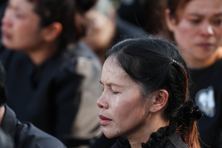 Tayland Eski Kralını Uğurluyor