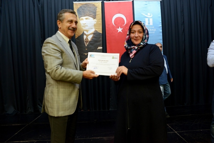 Tepebaşı’nda Sertifika Sevinci