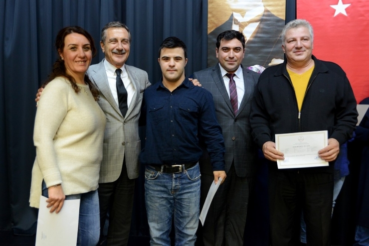 Tepebaşı’nda Sertifika Sevinci