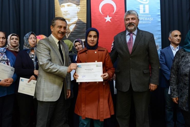 Tepebaşı’nda Sertifika Sevinci