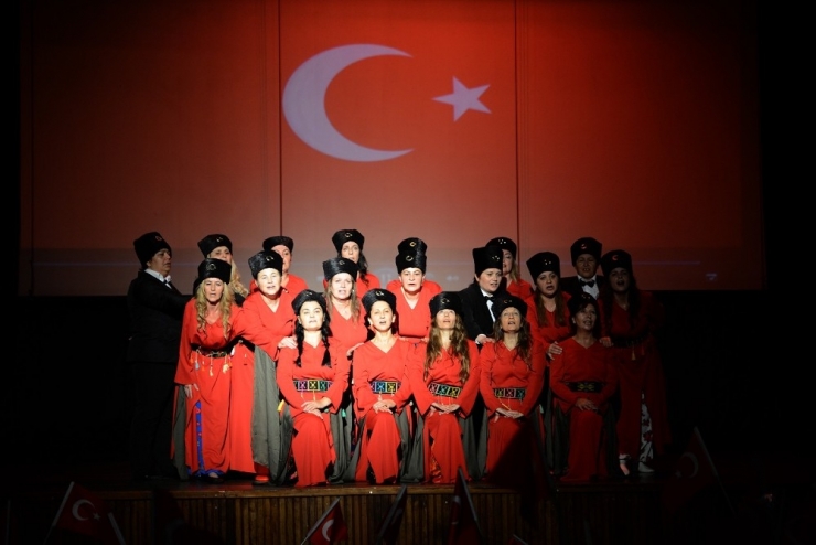 Annelerden Cumhuriyet Bayramı Gösterisi