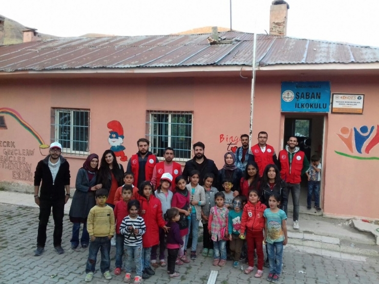 Solhan’da Gönüllüler, Okulu Boyadı