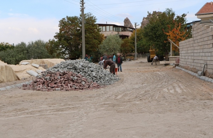 Uçhisar Belediyesi Yol Yapım Çalışmalarını Sürdürüyor