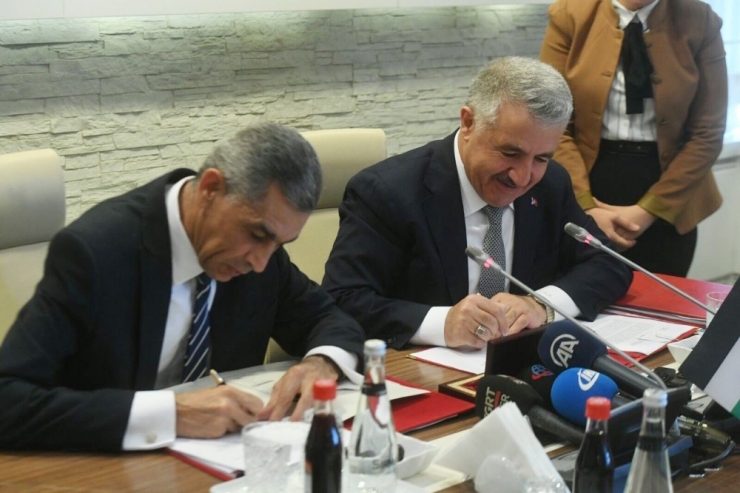 Bakan Arslan: "Thy’nin Akabe’ye Mart Ayından İtibaren Uçuşları Başlayacak"