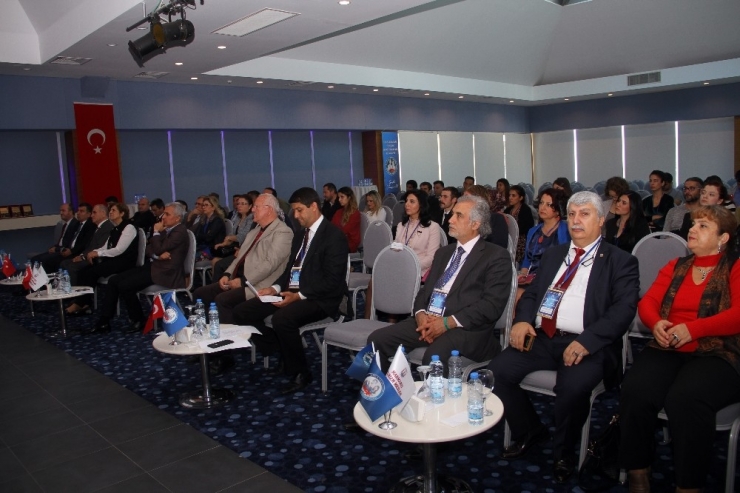 Uluslararası Gençlik Araştırmaları Kongresi Fethiye’de Başladı