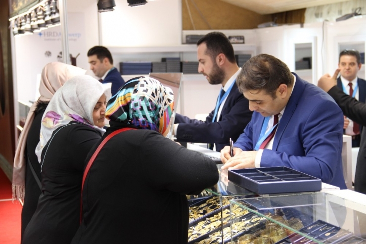 ’Mücevher Fırsat Günleri’ Başakşehir’de Başladı
