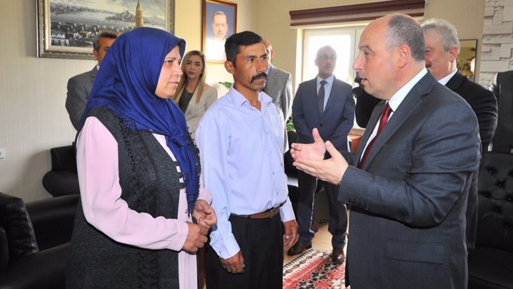 Safran Yetiştiren Kadın Çiftçiye Altın Ödülü