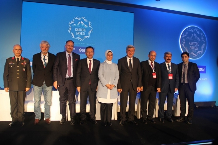 Ak Parti Genel Başkan Yardımcısı Ravza Kavakçı Kan: