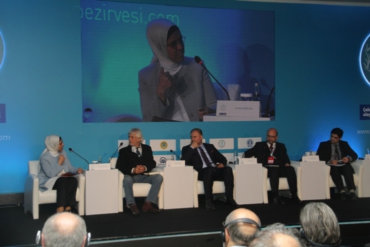 Ak Parti Genel Başkan Yardımcısı Ravza Kavakçı Kan: