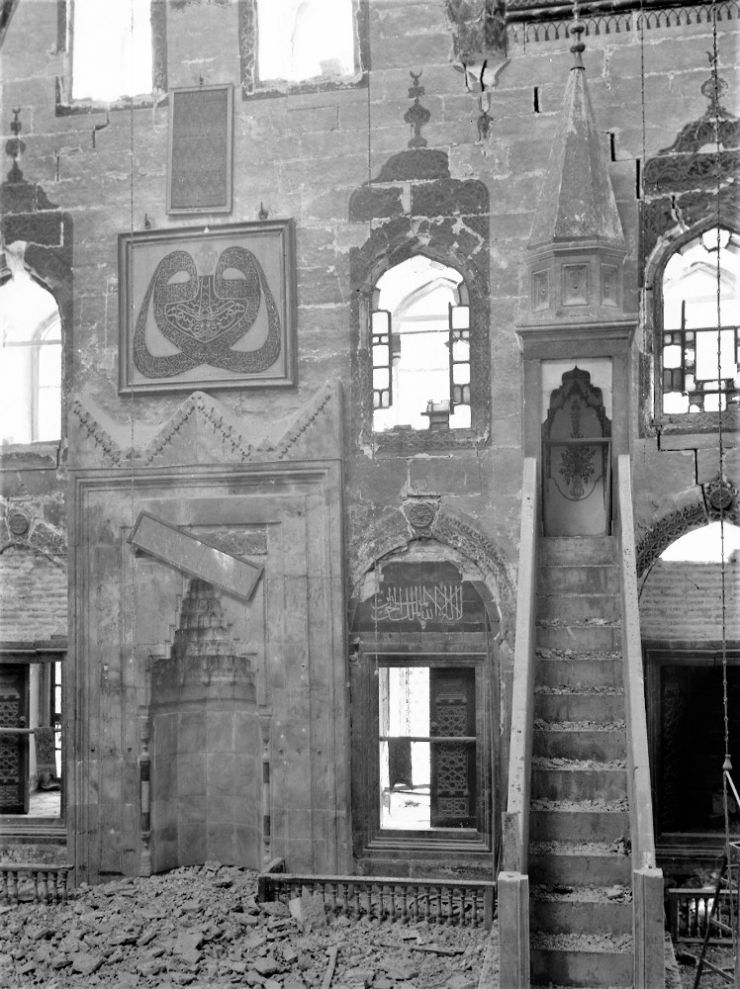 Deprem Fotoğrafları Tarihi Camideki Restorasyonun Seyrini Değiştirdi