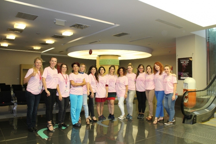Kadın Doktorlar Meme Kanserine Dikkat Çekti