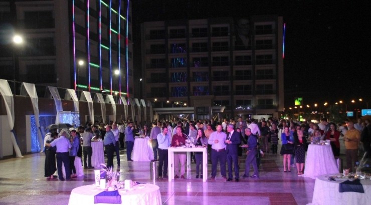 Kiza İş Merkezi Törenle Açıldı