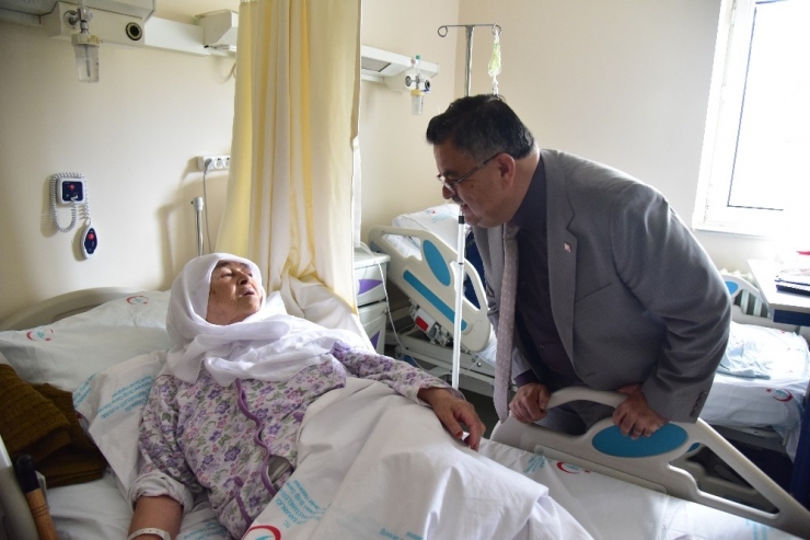 Başkan Yağcı’dan Hastane Ziyareti