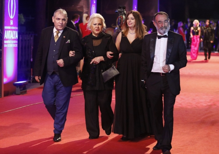 54. Uluslararası Antalya Film Festivali’nde Şıklık Yarışı