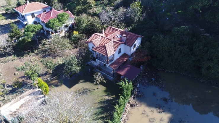 Sular Altında Kalan Çatalca Karamandere Mahallesi Havadan Görüntülendi