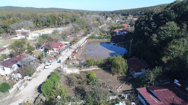 Sular Altında Kalan Çatalca Karamandere Mahallesi Havadan Görüntülendi