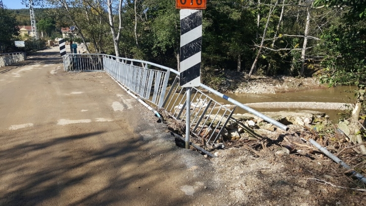 Sular Altında Kalan Çatalca Karamandere Mahallesi Havadan Görüntülendi