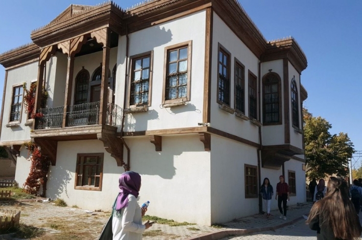 Sosyoloji Öğrencilerinden Antropoloji Gezisi