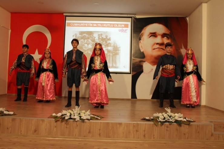 Gaziantep Uğur Ortaokulunda 29 Ekim Coşkusu
