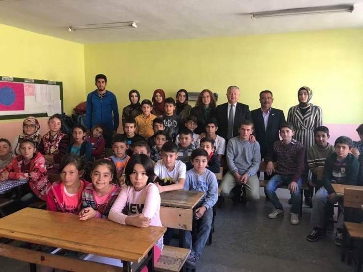 Kaymakam Duru Yeniköy Okulunu Ziyaret Etti