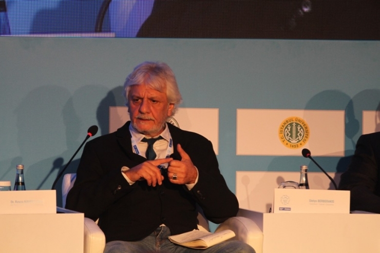 Ak Parti Genel Başkan Yardımcısı Ravza Kavakçı Kan: