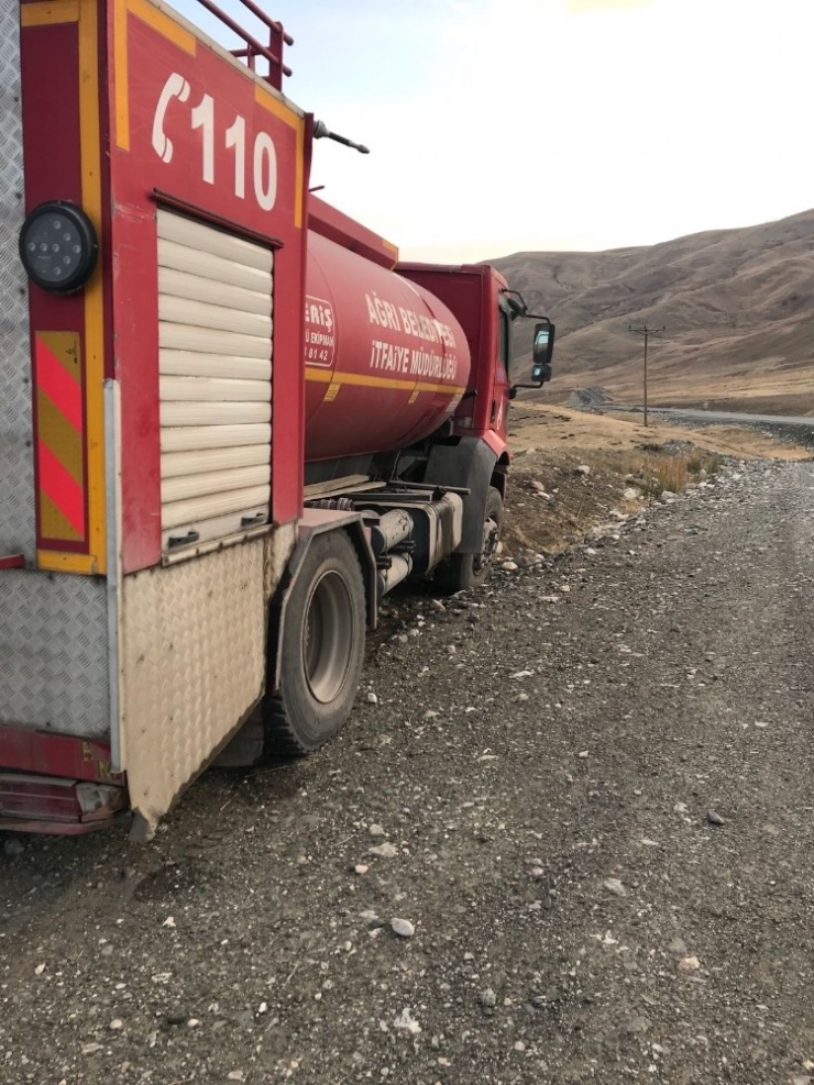 İtfaiye Aracı Yangın Dönüşü Kaza Yaptı