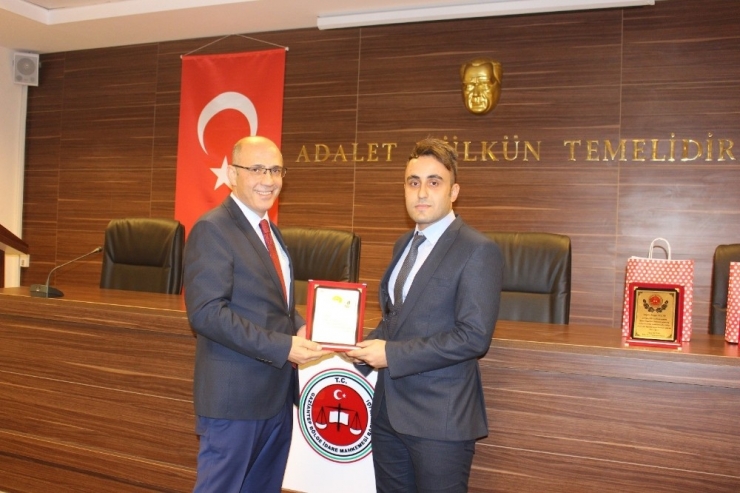 Klavye Şampiyonlarına Ödül