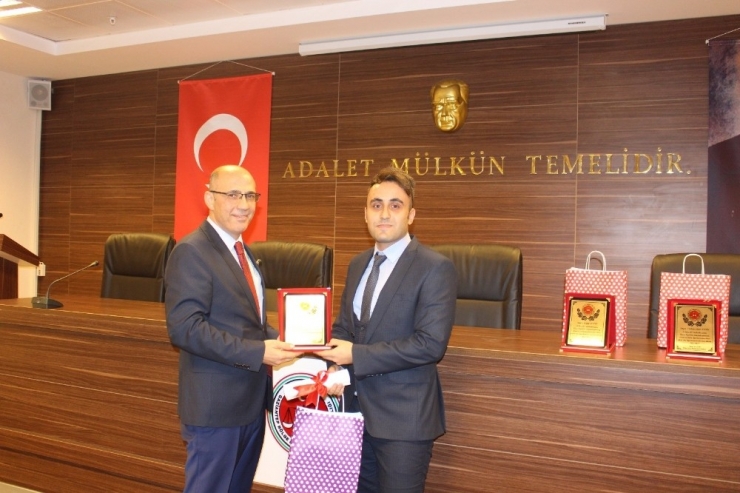 Klavye Şampiyonlarına Ödül