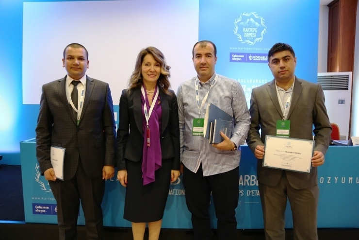 Afgan Akademisyen İzzettullah Zeki: