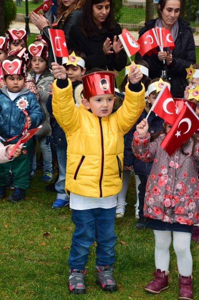 Miniklerin "29 Ekim Cumhuriyet Bayramı" Coşkusu