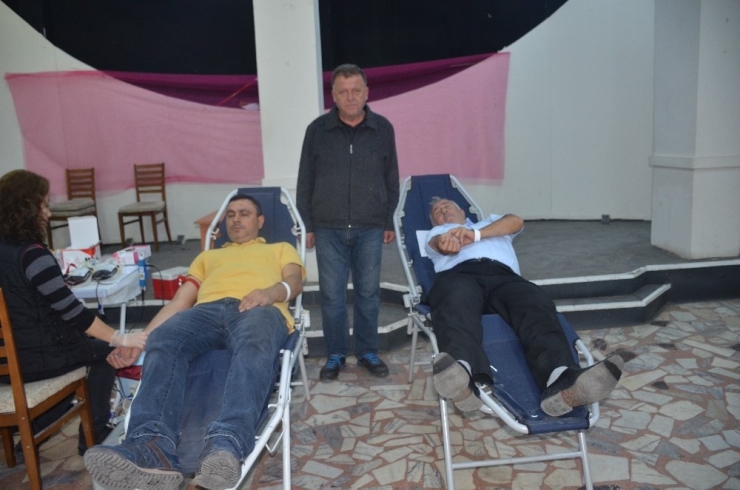 Muhtarlar 47 Ünite Kan Bağışında Bulundular