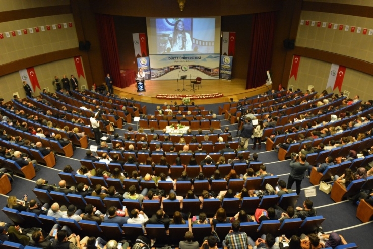 Düzce Üniversitesi’nde 2017-2018 Akademik Yılı Açılış Töreni Gerçekleştirildi