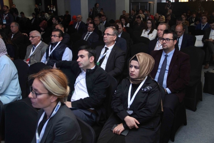 Kartepe Zirvesi’nde "Siyasal Açıdan Türkiye’de Darbeler” Konusunu Ele Alındı