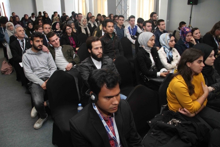 Kartepe Zirvesi’nde "Siyasal Açıdan Türkiye’de Darbeler” Konusunu Ele Alındı