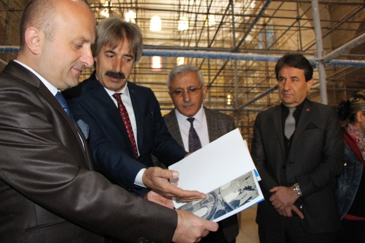 Deprem Fotoğrafları Tarihi Camideki Restorasyonun Seyrini Değiştirdi