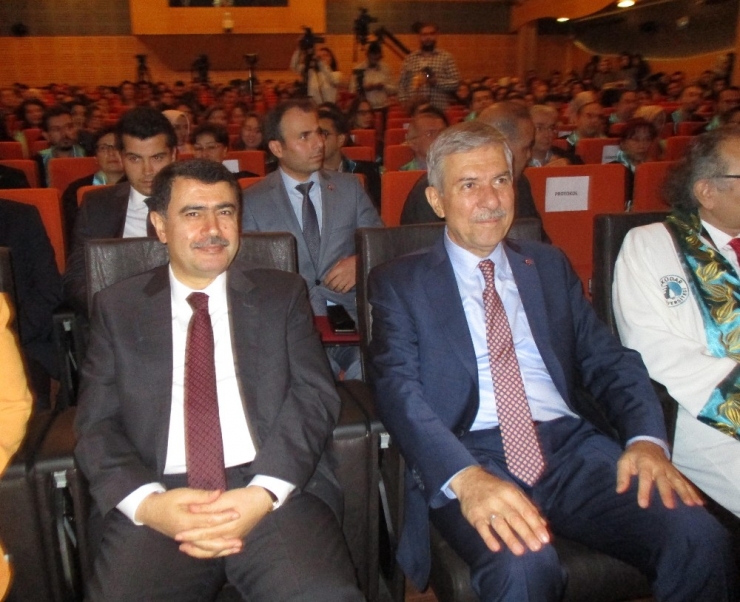 Bakan Demircan: “Türkiye Bütçe Kaynaklarını En Ciddi Şekilde Birinci Sırada Eğitime Ayırıyor”