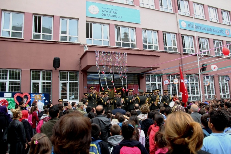 Askeri Bando Eşliğinde 29 Ekim Kutlaması